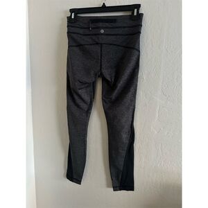 Lululemon Women's Gray black Pinstripe Leggings Size 4 Mid-Rise Activewear